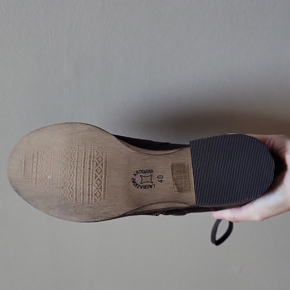 NWT! Brown Leather Boots With Side Laces! Size 40! - Picture 10 of 15